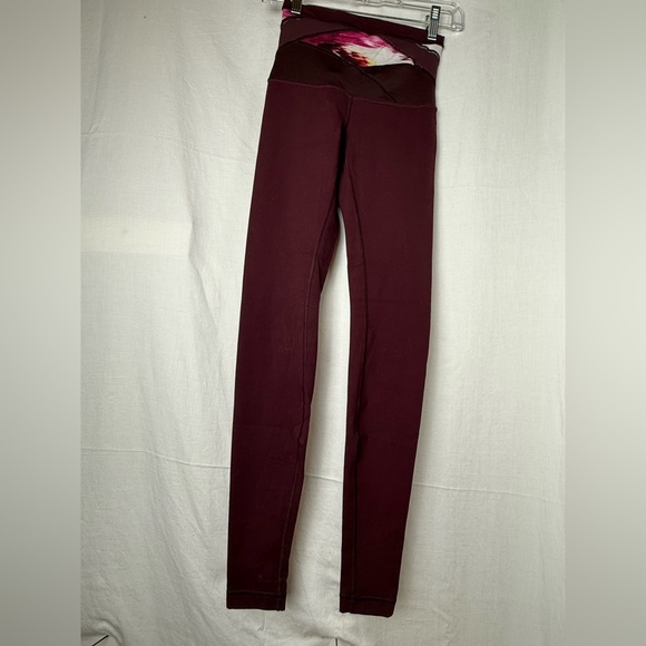 lululemon athletica Pants - lululemon athletica Burgundy Leggings with Patterned Waistband‎